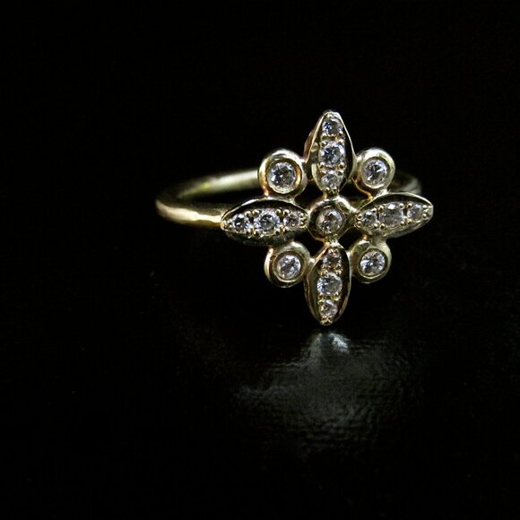 Engagement ring. Diamonds ring. 14k Yellow gold ring set with 0.22ct Diamonds. - Picture 2 of 12